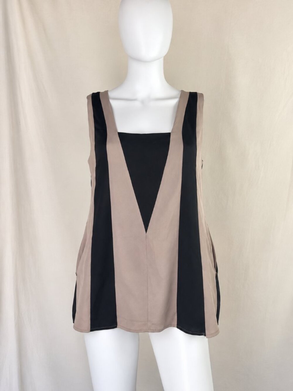 Black Taupe Colorblock Sleeveless Top w Pockets Tie Back 90s Minimalist XS/S